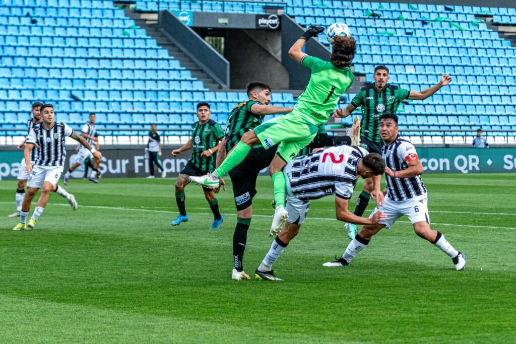 How to wash goalkeeper gloves