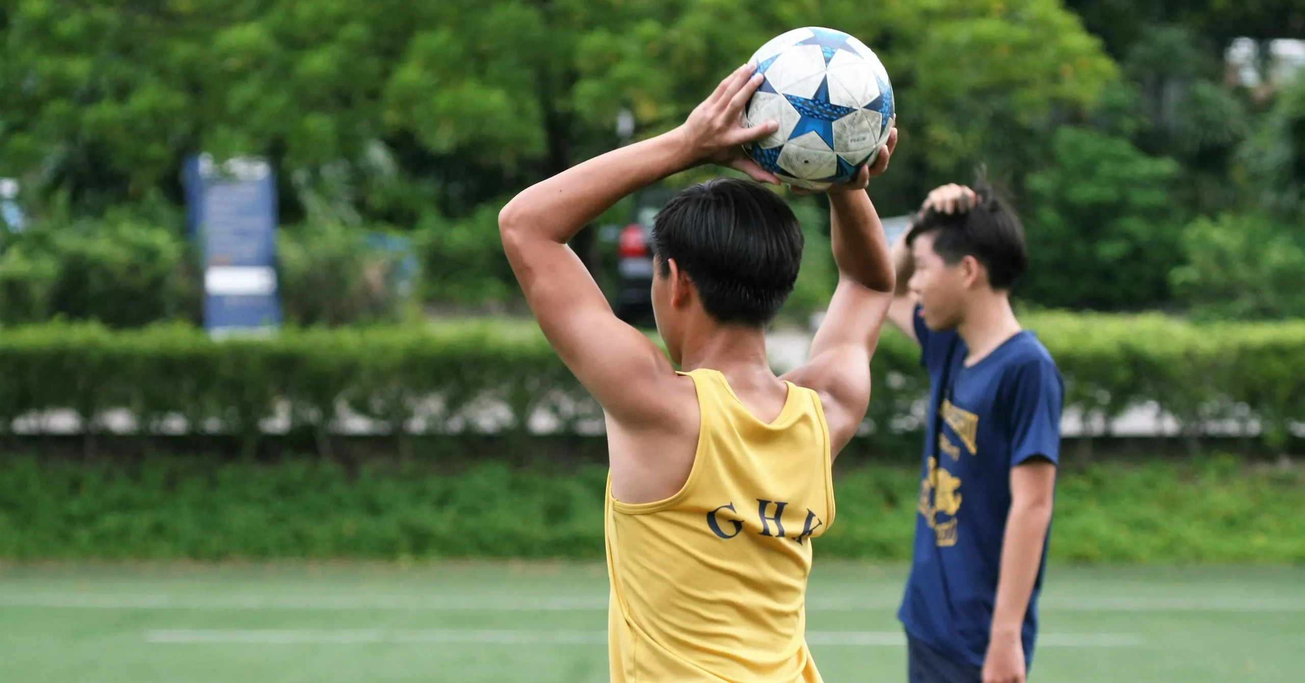 quick throw in football